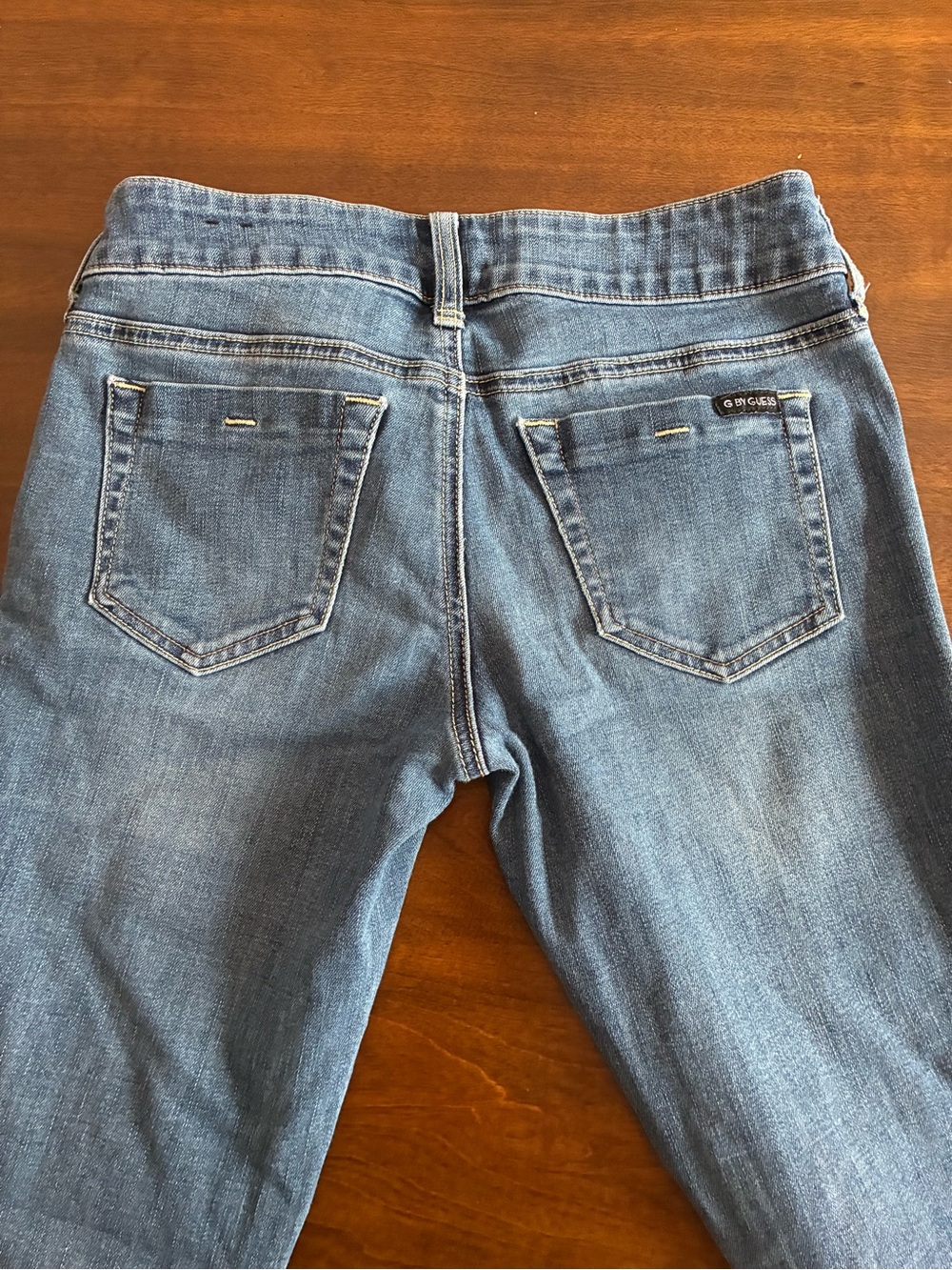 G by Guess Women's Medium Blue Skinny Jeans - Picture 3 of 3